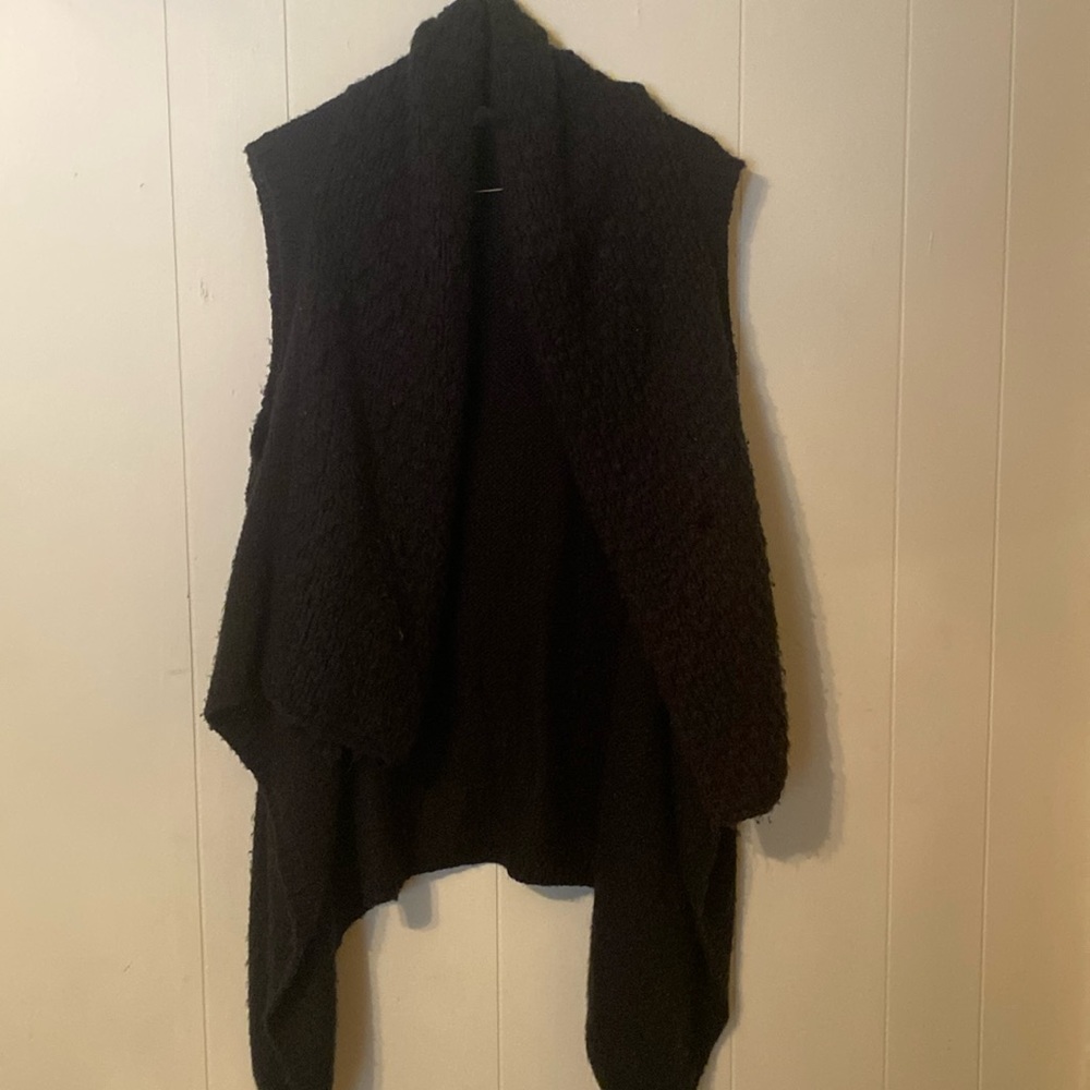 Women’s knotted vest size large